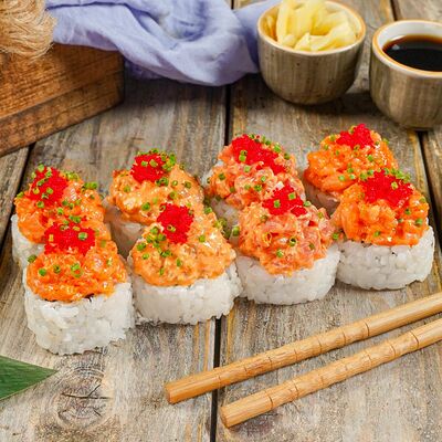 Ролл Валера в Море лосося по цене 1380 ₽