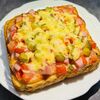 Пицца-тост на тостовом хлебе с пылу с жарув Вкусно как у мамы по цене 169
