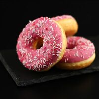 Донат Ягодный микс с начинкой в Пекарня Буханка