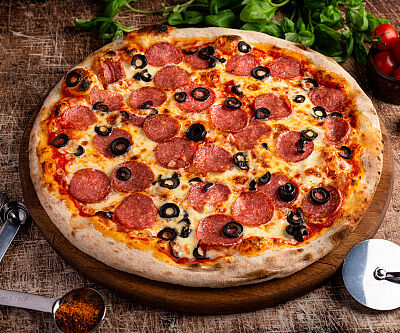 Пицца Салями в SushiKent по цене 940 ₽