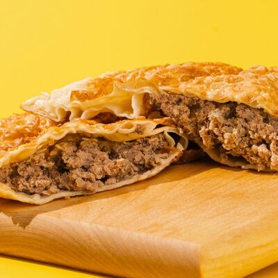 Чебурек с мраморной говядиной в Чебурекми на Северо-Западной по цене 310 ₽