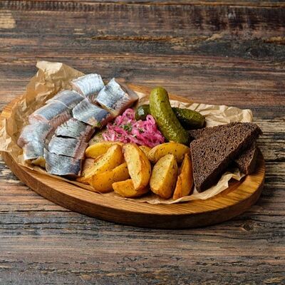 Сельдь с картофельными дольками в BARak O’Mama по цене 490 ₽