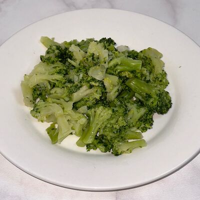 Брокколи отварная в Сказка lounge по цене 150 ₽