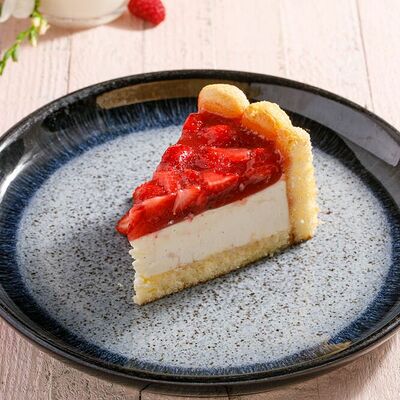 Торт Ванильный с клубникой в Кукумбер по цене 550