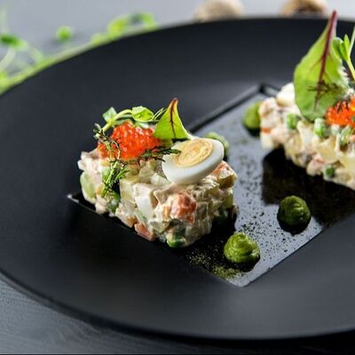 Салат Оливье в Винегрет по цене 580 ₽