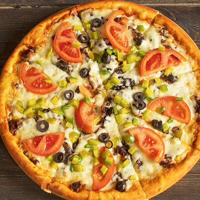 Пицца Искандер мясная в Hot Chicken по цене 85000 ₽