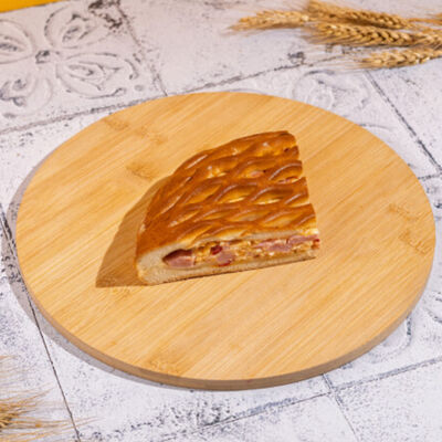 Пирог с ветчиной и сыром в Пекарня Буханка по цене 292 ₽