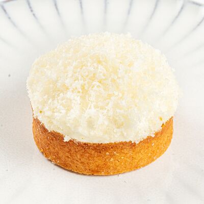 Тарталетка с орехом макадамия в Miss you по цене 1050 ₽