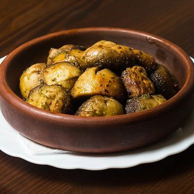 Шампиньоны на мангале в Хинкали-Дали по цене 350 ₽