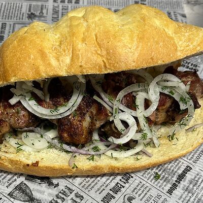 Шашлык в батонев Кавказская кухня по домашнему по цене 1200 ₽