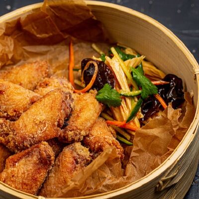 Куриные крылышки по-сеульски в Pro Azia по цене 650 ₽