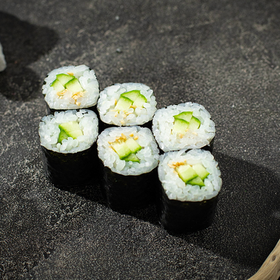Ролл с огурцом в In Tasty по цене 380 ₽