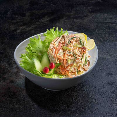 Салат с курицей в Вкусно Суши по цене 219