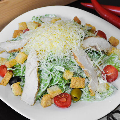 Салат Цезарь в PrestoMia по цене 480 ₽