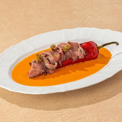 Перец рамиро, фаршированный мраморной говядиной в Cristal по цене 950 ₽