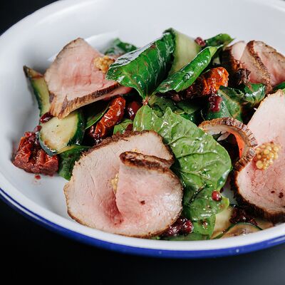 Салат с ростбифом в Ешь Мясо BISTRO по цене 837 ₽