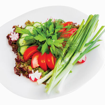 Тарелка свежих овощей в Абица по цене 325 ₽