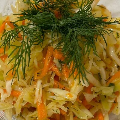 Витаминный салатик в Вкусно еда по цене 129 ₽