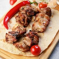Шашлык из cвинoй шеи в Мимино