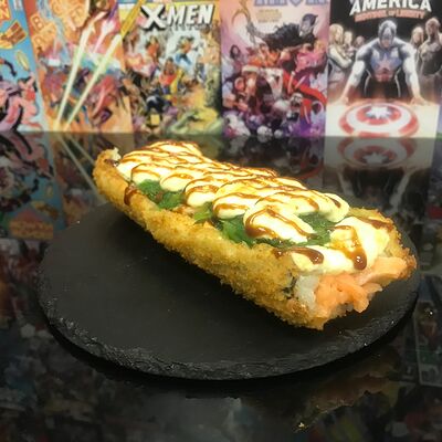 RiceDog с Лососем и Чукой в PizzaSushi по цене 700 ₽