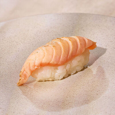 Суши опаленный лосось в Тануки по цене 190 ₽