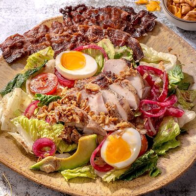 Боб салат с жареным цыпленком в Beerократия по цене 690 ₽