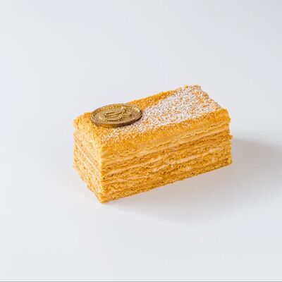 Пирожное Медовик в Волконский по цене 398 ₽