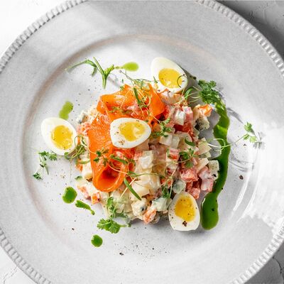 Оливье с лососем в BEERMAN&Schlitz по цене 750 ₽