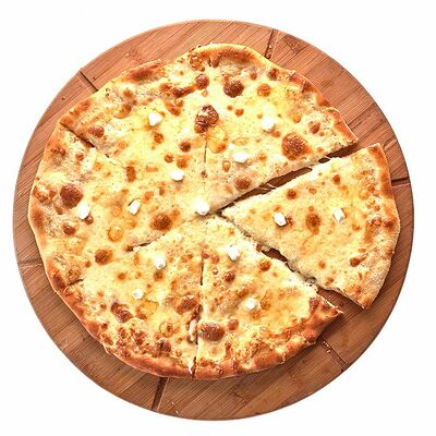 Пицца Сырная в Япона Мать по цене 1230 ₽