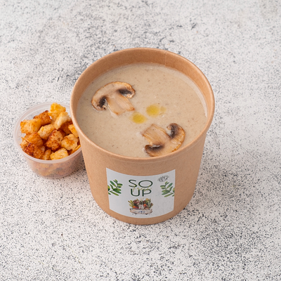 Крем-суп с лесными грибами и трюфельным маслом, с сухариками в Гастрономист по цене 235 ₽