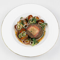 Рулет из щек и языка в Beefzavod