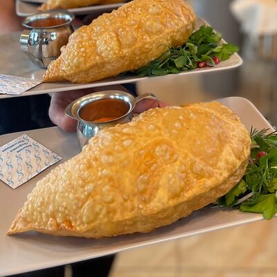 Чебурек с сыром в Эник Беник по цене 360 ₽