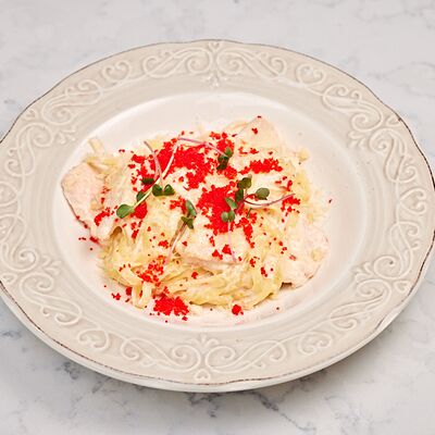 Лингвини с форелью и печеными перцами в Икра по цене 650 ₽