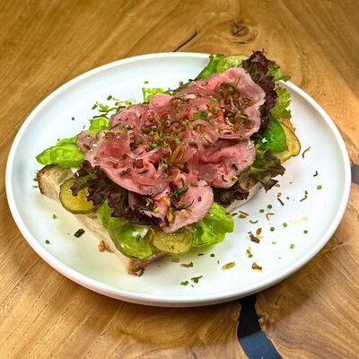 Брускетта с ростбифом в Pandora по цене 800 ₽