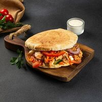 В пите с курицей в J.J.DONER