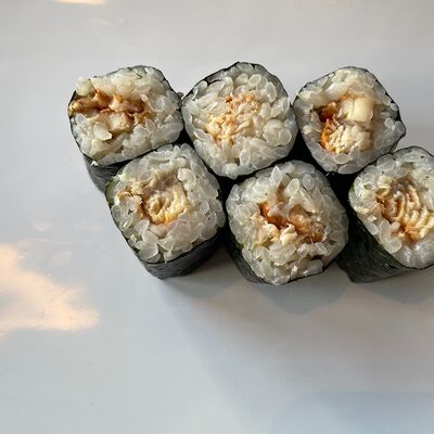 Ролл с угрем в Цветение Сакуры по цене 500 ₽