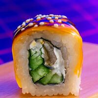 Запеченный ролл с угрем и чеддером в Gojira ramen