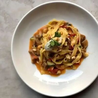 С белыми грибами и трюфелелм в Tin по цене 1000 ₽