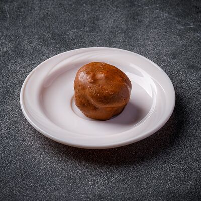 Профитроль с солёной карамелью в Zest Coffee & Wine по цене 90 ₽