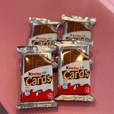 Вафли kinder cards 25 грв Yammy по цене 200 ₽