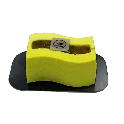 Пирожное Экзотик-манго в Bonbon авторская кондитерская по цене 340 ₽