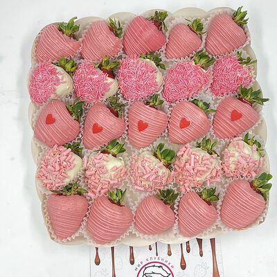 Клубника в шоколаде Pink Berry L в Мир клубники в шоколаде по цене 4950 ₽