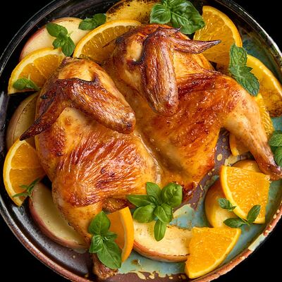 Цыпленок-корнишон с яблоками и апельсинамив Великий Goodwine по цене 1900 ₽