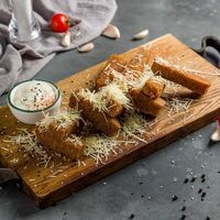Чесночные гренки с пармезаном в Arabist