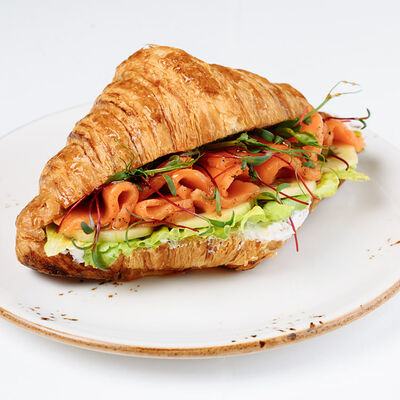 Круассан с красной рыбой пряного посола в Кофеин по цене 549 ₽