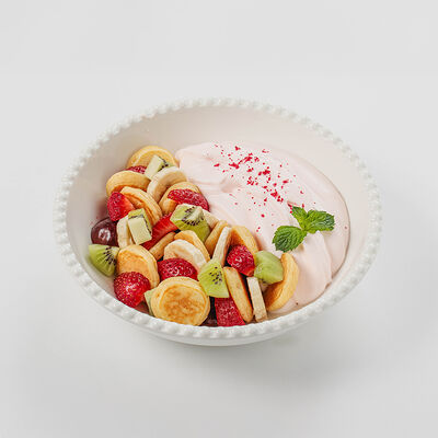 Мини панкейки с ягодами и фруктами в Coffee BOOM по цене 2800 ₸