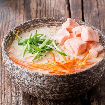 Сливочный суп с лососем в Сушишоп по цене 497 ₽