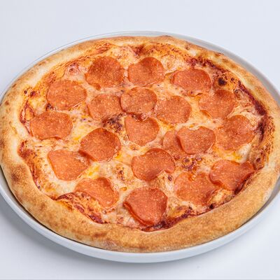 Пицца Пепперони в PINTA Bar & Grill по цене 3590 ₸
