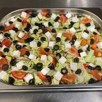 Греческий салат в Берлога Кафе-бар