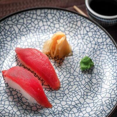 Суши тунец в Эбби Noodles & Sushi Bar по цене 190